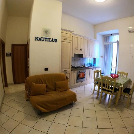 Nautilus Apartment Neapol Zewnętrze zdjęcie